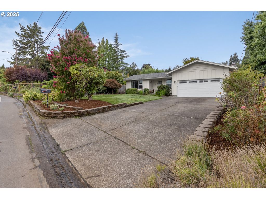 1910 HAWKINS Ln, Eugene, OR 97405