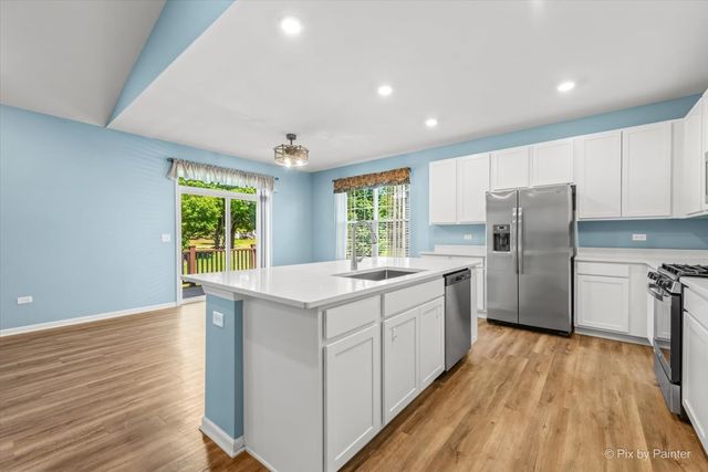 11995 Robb Court, Huntley, IL 60142