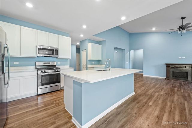 11995 Robb Court, Huntley, IL 60142