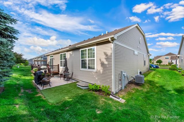 11995 Robb Court, Huntley, IL 60142