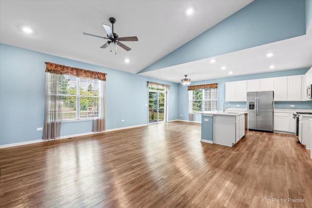 11995 Robb Court, Huntley, IL 60142