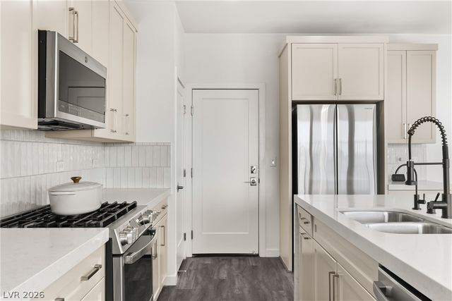 12063 Glentana View Street, Las Vegas, NV 89138