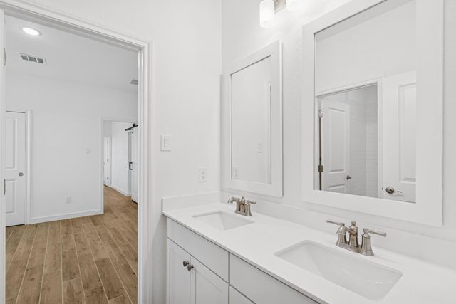 11714 Old Fashion Circle, Mont Belvieu, TX 77535