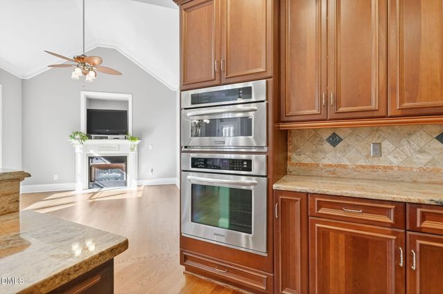 7320 Duncans Ridge Way, Fuquay Varina, NC 27526