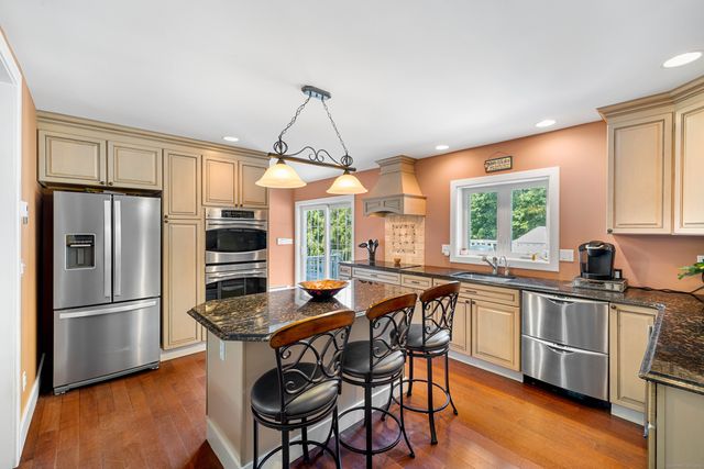 237 North High Street, East Haven, CT 06512