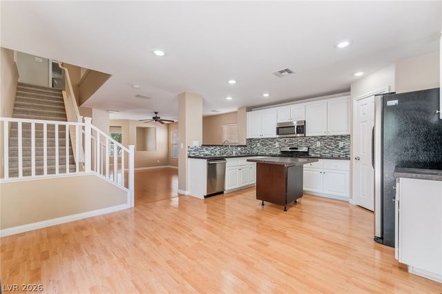 8995 Leaping Pad Court, Las Vegas, NV 89148