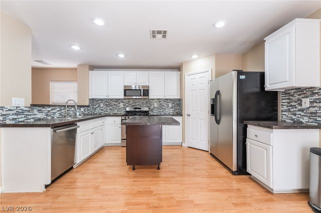 8995 Leaping Pad Court, Las Vegas, NV 89148