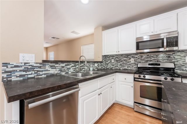 8995 Leaping Pad Court, Las Vegas, NV 89148