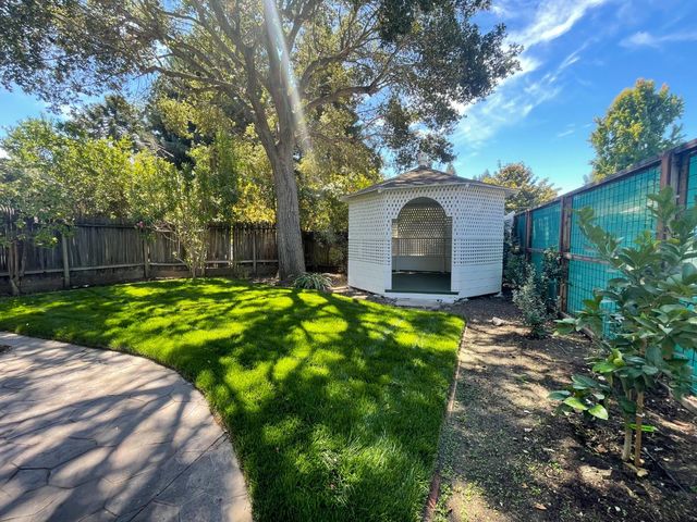 501A Palmer Lane, Menlo Park, CA 94025