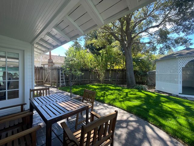 501A Palmer Lane, Menlo Park, CA 94025