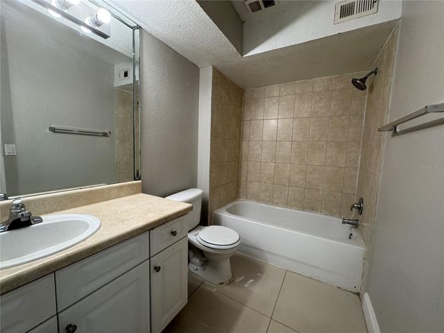 4532 COMMANDER DRIVE 2131, Orlando, FL 32822