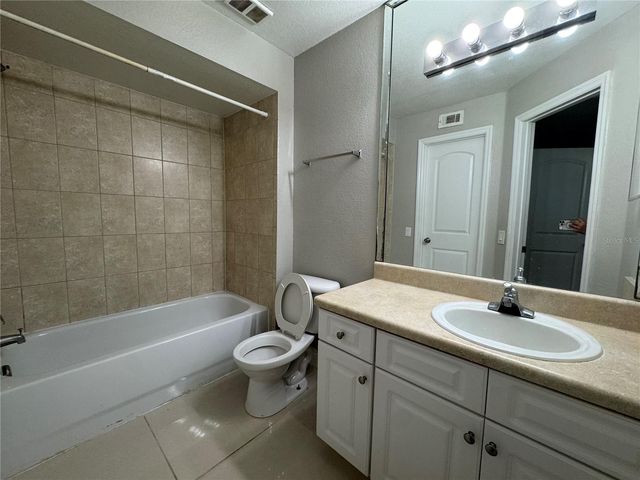 4532 COMMANDER DRIVE 2131, Orlando, FL 32822