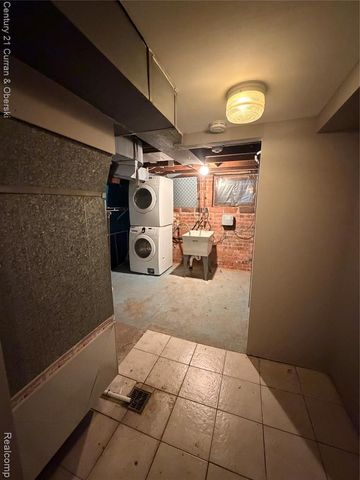 22258 Francis Street, Dearborn, MI 48124