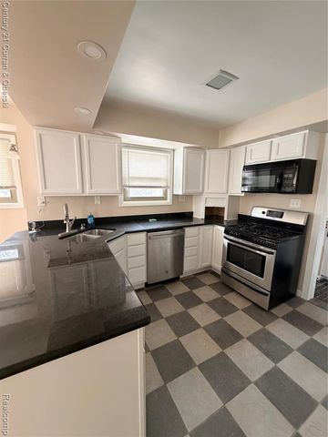 22258 Francis Street, Dearborn, MI 48124