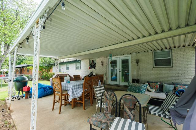 5421 Bonnie Wayne Street, Haltom City, TX 76117