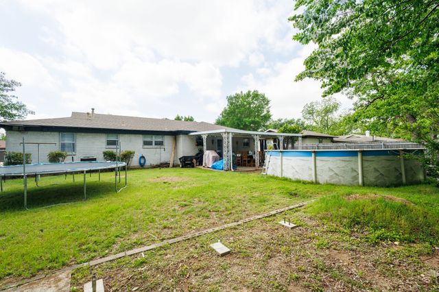 5421 Bonnie Wayne Street, Haltom City, TX 76117