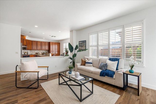 840 Saffron Dr, Tracy, CA 95377