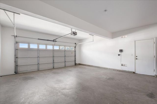 840 Saffron Dr, Tracy, CA 95377