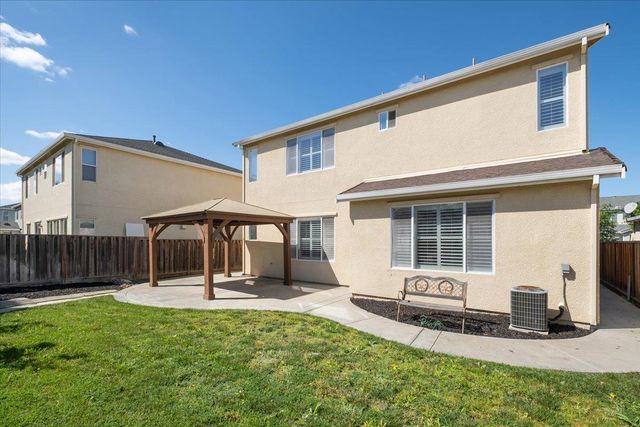 840 Saffron Dr, Tracy, CA 95377