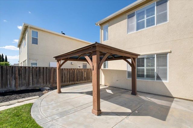 840 Saffron Dr, Tracy, CA 95377