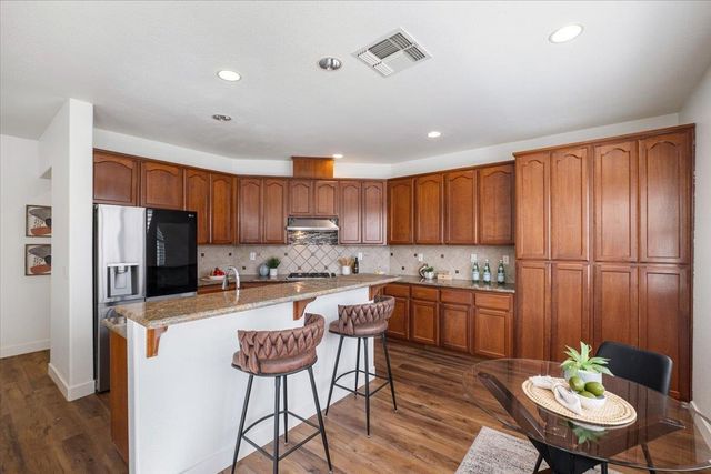 840 Saffron Dr, Tracy, CA 95377