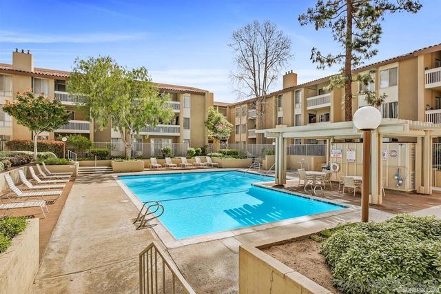 1855 Diamond 311, San Diego, CA 92109