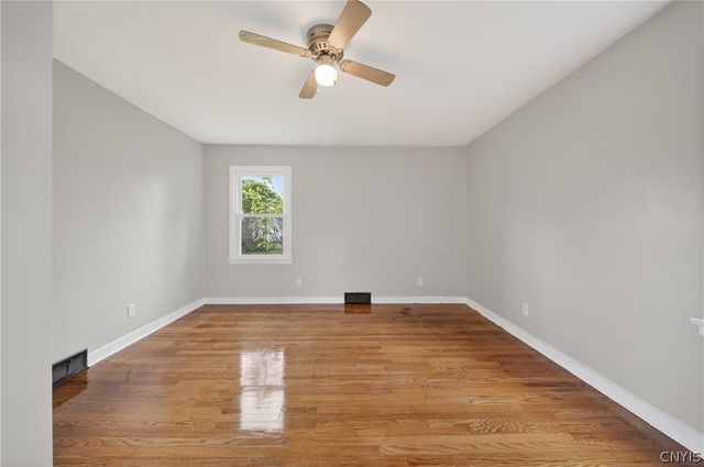 716 Scarboro Drive, Geddes, NY 13209