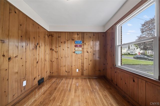 716 Scarboro Drive, Geddes, NY 13209