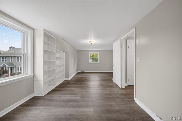 716 Scarboro Drive, Geddes, NY 13209
