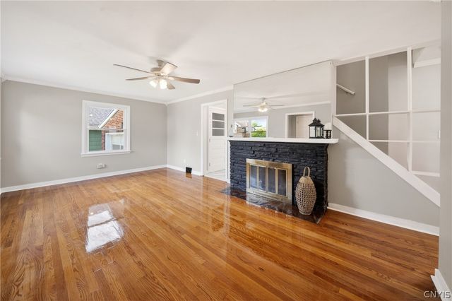 716 Scarboro Drive, Geddes, NY 13209