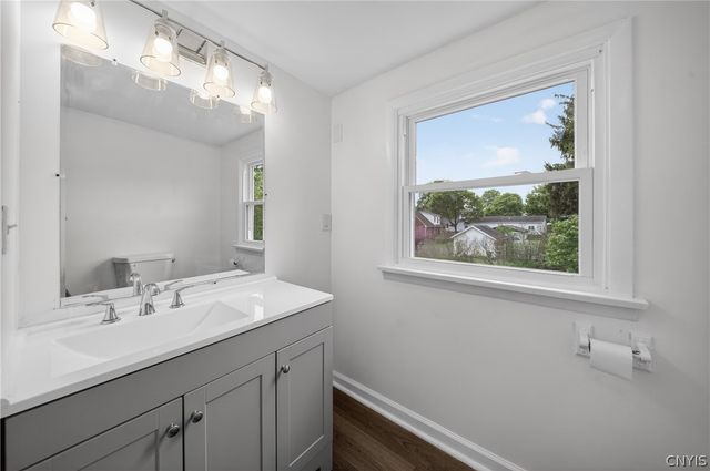 716 Scarboro Drive, Geddes, NY 13209