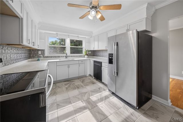 716 Scarboro Drive, Geddes, NY 13209