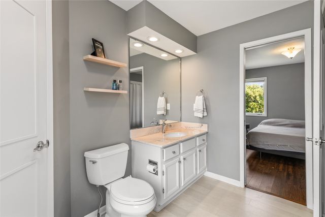 4811 Lockner Drive, Urbandale, IA 50322