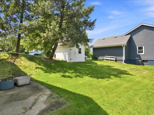 4811 Lockner Drive, Urbandale, IA 50322