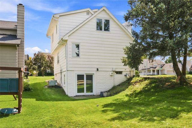 4811 Lockner Drive, Urbandale, IA 50322