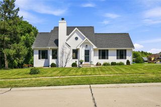 4811 Lockner Drive, Urbandale, IA 50322