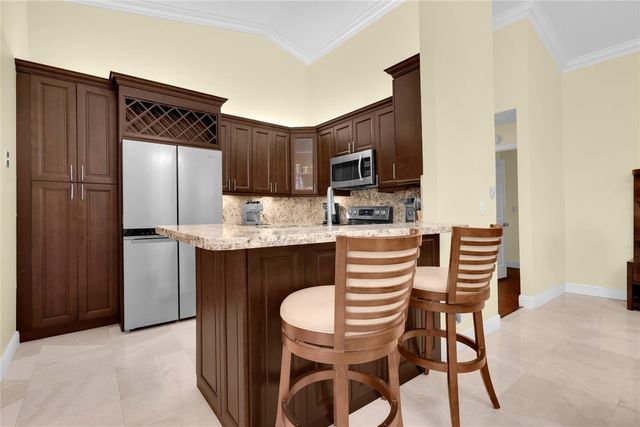 10481 NW 17th Street, Plantation, FL 33322