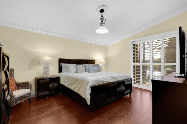 10481 NW 17th Street, Plantation, FL 33322