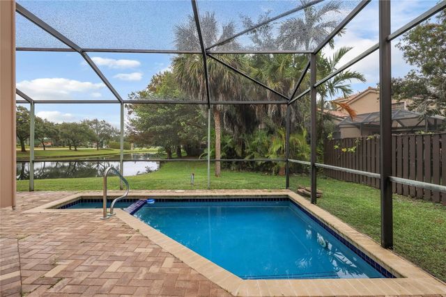 10481 NW 17th Street, Plantation, FL 33322