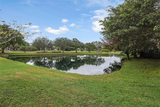 10481 NW 17th Street, Plantation, FL 33322