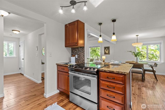4722 Woods Road E, Port Orchard, WA 98366