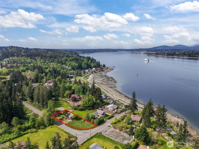 4722 Woods Road E, Port Orchard, WA 98366
