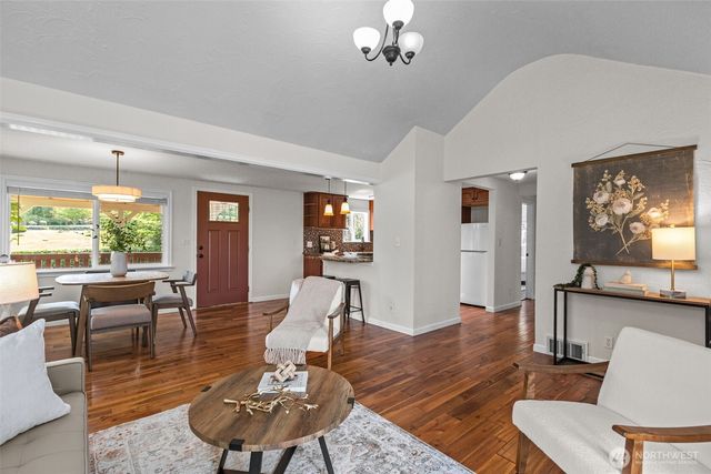 4722 Woods Road E, Port Orchard, WA 98366