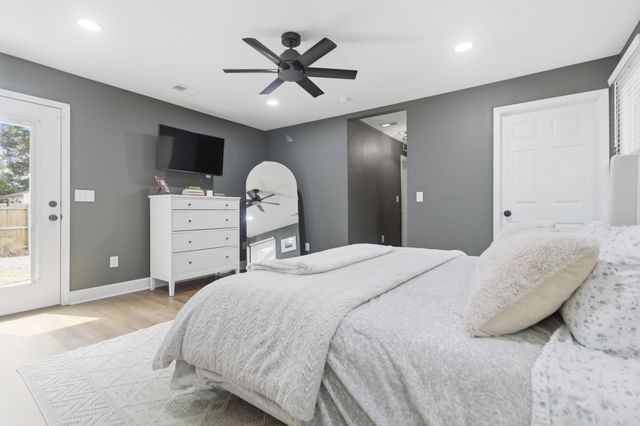 5086 Chateau Avenue, North Charleston, SC 29405