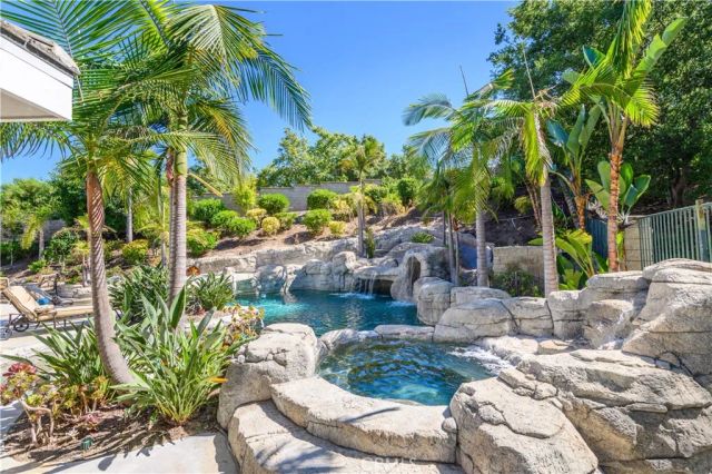 21 Bent Oak, Coto De Caza, CA 92679