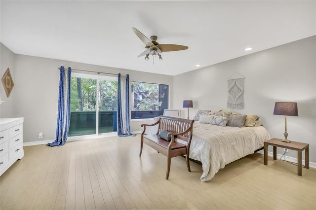 271 Litchfield Lane, Houston, TX 77024