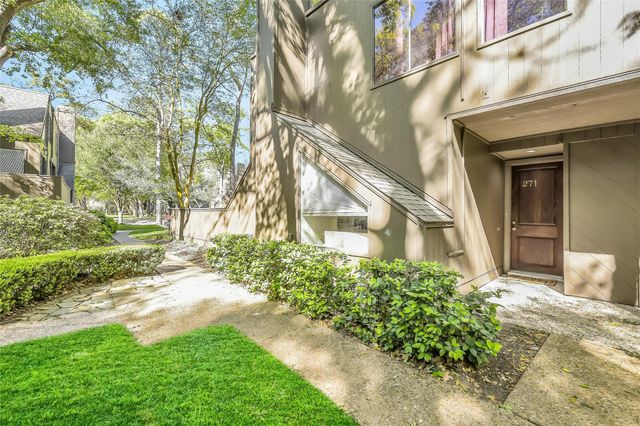 271 Litchfield Lane, Houston, TX 77024
