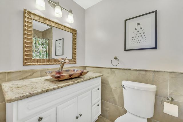 271 Litchfield Lane, Houston, TX 77024