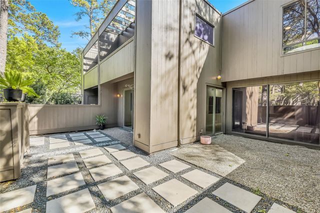 271 Litchfield Lane, Houston, TX 77024