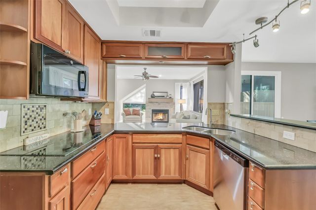 271 Litchfield Lane, Houston, TX 77024